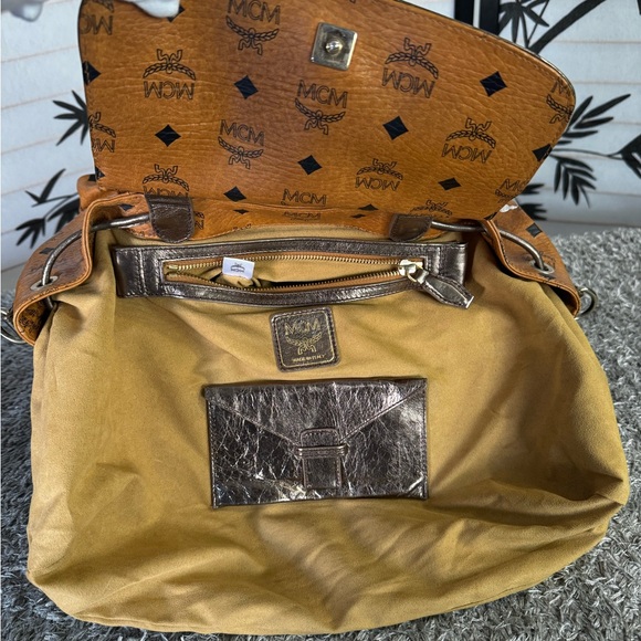 MCM Limited Edition Visetos made in Italy Drawstring Satchel/Crossbody bag - Picture 12 of 16